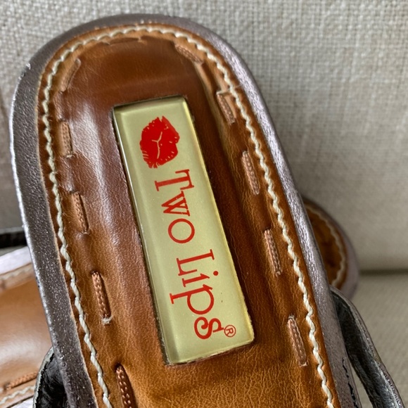 TWO LIPS - Beaded Sandles - Picture 3 of 5